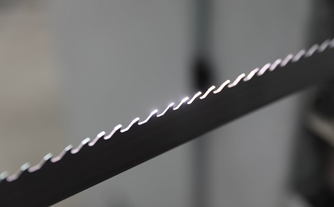 酉阳双金属带锯条产生切削噪音的原因具体有哪些？